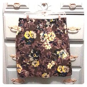 Boden Skirt.  Size 8. Pewter Floral Design